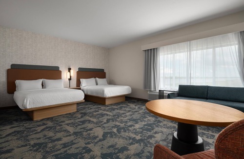 Gypsum Hotel | Hampton Inn & Suites by Hilton Port Clinton Catawba Island