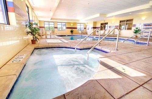 West Bend Hotel | Hampton Inn & Suites West Bend