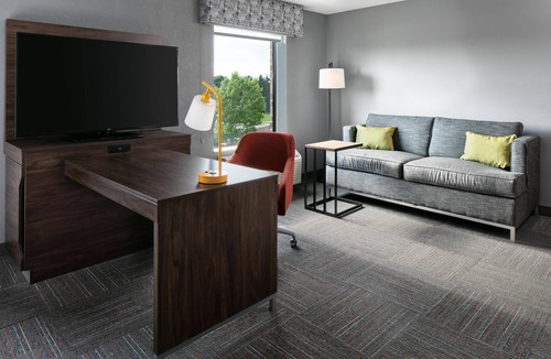 West Bend Hotel | Hampton Inn & Suites West Bend