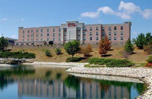 West Bend Hotel | Hampton Inn & Suites West Bend