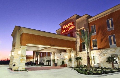 Winnie Hotel | Hampton Inn & Suites Winnie