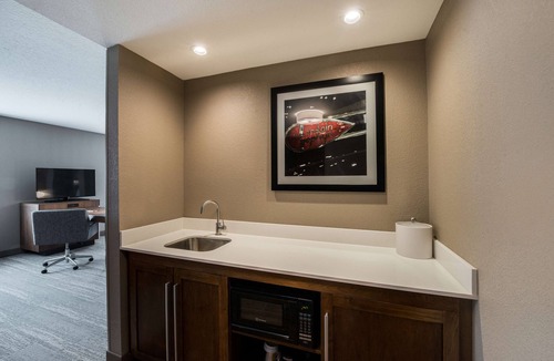 Wixom Hotel | Hampton Inn & Suites Wixom
