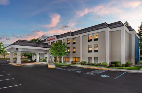Tracy Hotel | Hampton Inn Tracy