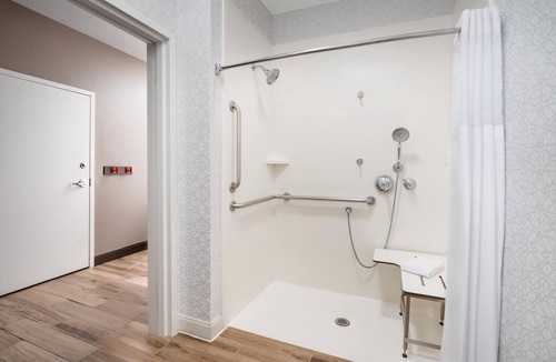 Tracy Hotel | Hampton Inn Tracy