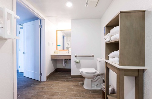 Northeast Virginia Beach Hotel | Hampton Inn Virginia Beach-Oceanfront North