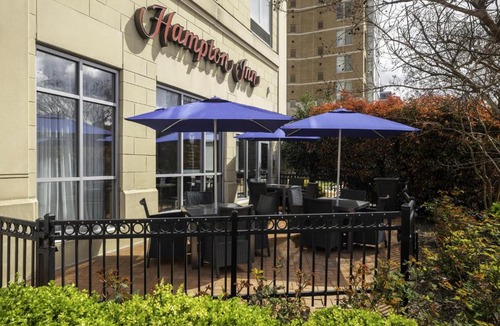 Mount Vernon Triangle Hotel | Hampton Inn Washington DC - Convention Center