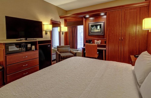 Winchester Hotel | Hampton Inn Winchester