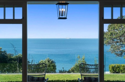 Campbells Bay Apartment | Hampton on View, Luxury Clifftop in Campbells Bay