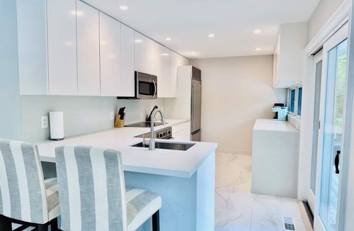 Quogue House | Hamptons Getaway With Heated Pool, Har Tru Tennis, Built -in Grill, Bike Shed