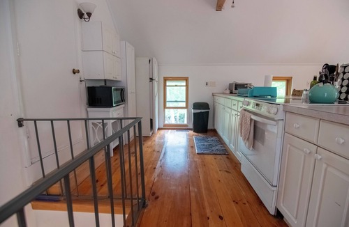 Hampton Bays Apartment | Hamptons Haven: Sunny 1-bedroom oasis with modern comforts near the bay!