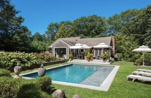 North Sea House | Hamptons Retreat ☀️ 5 bed 4 bath, salt water pool, gym, walk to water 🏖sleep10
