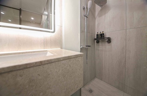 Suwon Hotel | Hanabi Hotel