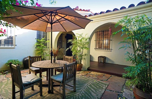 Greater Wilshire - Hancock Park House | Hancock Park Spanish Style 1930s Character Home, 21st Century City Living
