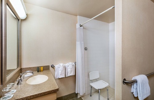 Mission Valley West Hotel | Handlery Hotel