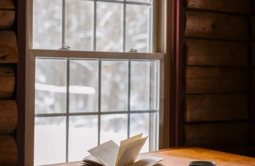 Stratton and Bromley Ski Areas House | | Handmade 4 Bed Log Cabin | 5 Min From Skiing |