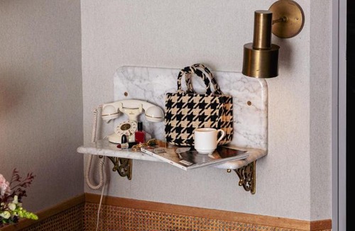 Les Halles Hotel | Handsome Hotel