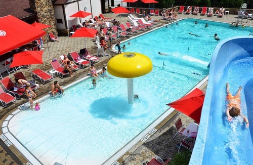 Clymer Apartment | "Haney Hideaway"- Warm & Welcoming Peek N Peak Condo — Close to Lift 8 Sleeps 10