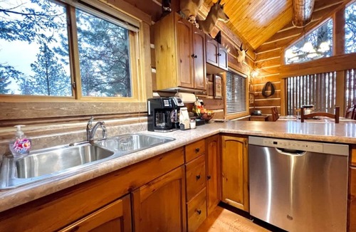 Bigfork Cabin | Hanging Rock Cabin