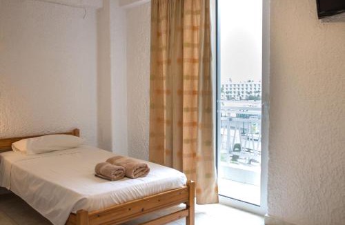 Faliraki Apartment | Haniotis Studios