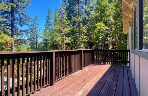 Cold Springs House | Hank`s Pinecrest Chalet