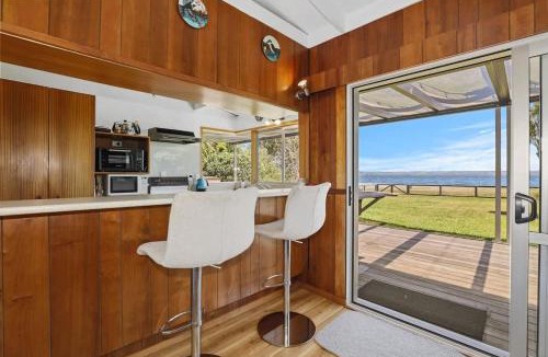 Hannahs Bay House | Hannah's Bay Lakefront