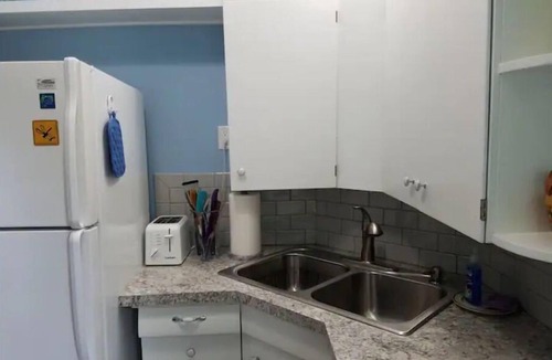 Topeka Apartment | Hannah's Haven - Private Apartment, Separate Entrance & Off Street Parkingn