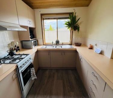 Traralgon House | Hannahs Haven
