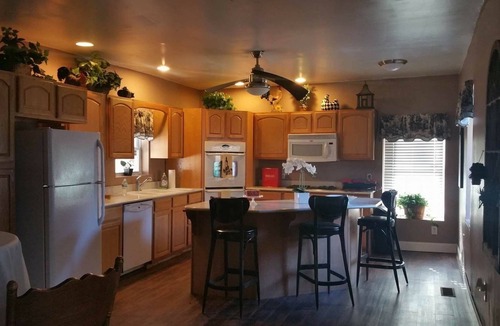 Hannibal House | Hannibal House ~ Walking Distance From Historic District