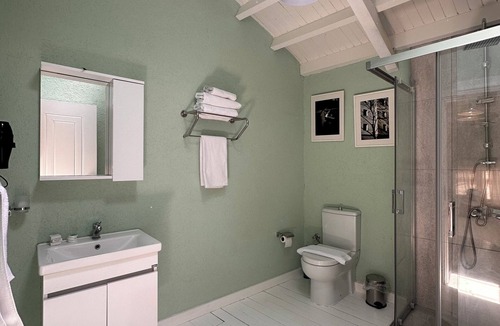 Ayvalik City Center House | Hanole Macaron Guest House