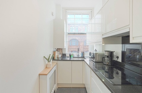 Brompton & Hans Town Apartment | Hans Road Flat