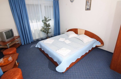 Predeal Apartment | HANUL COTUL DONULUI- Triple Room