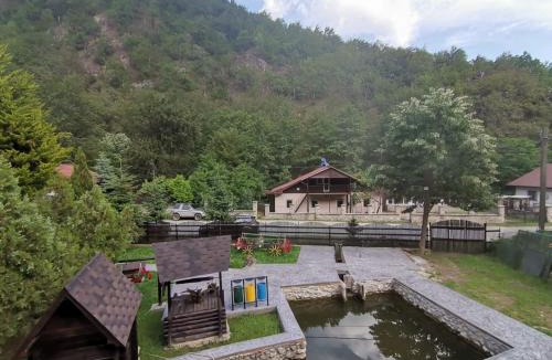 Pestisani House | Hanul Vanatorului