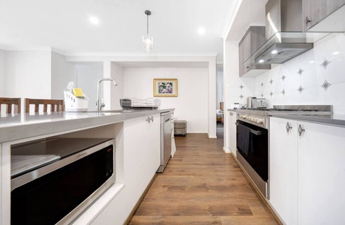 Berwick House | Happy Cozy Convenient 4BR, Breezy, Near Mall, Park