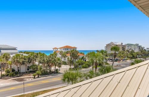 Crystal Shores House | Happy Hours