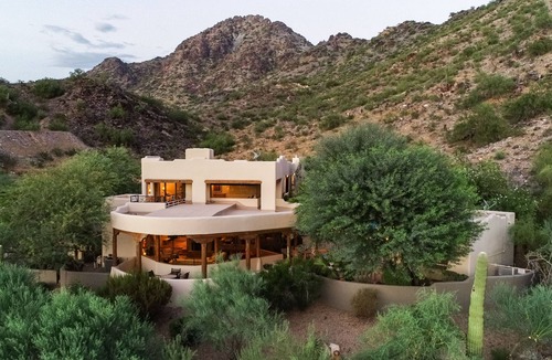 Camelback East House | Happy Roadrunner | VRBO's 2023 Vacation Home of the Year