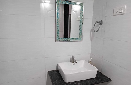 Kharadi Hotel | Happy Stay Service Apartment
