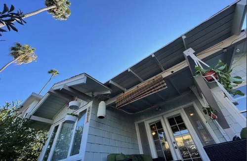 Alamitos Beach House | Happynest! Cozy beach bungalow walking distance to restaurants and the beach
