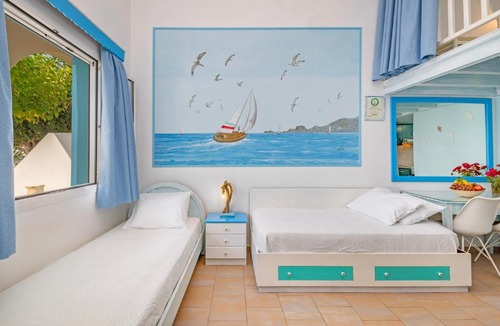Haraki Apartment | Haraki Mare Studios Beach Front Apartments