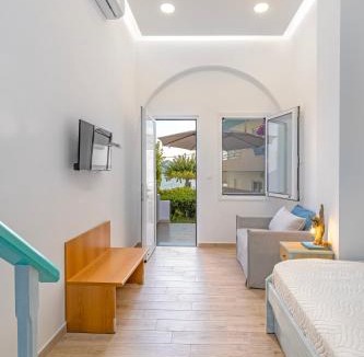 Haraki Apartment | Haraki Mare Studios Beach Front Apartments