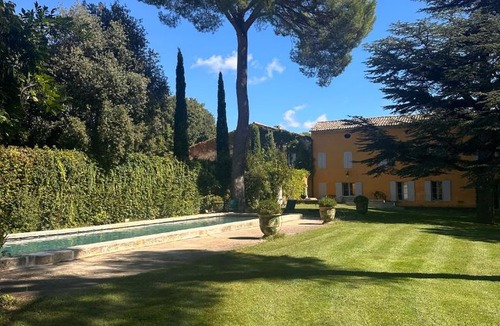 Pertuis Hotel | Haras de Castellane