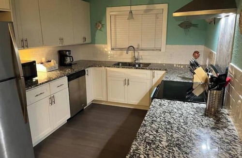 Aransas Pass House | Harbor Breeze Haven