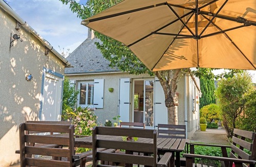 Isigny-sur-Mer House | Harbor Haven in Isigny-sur-Mer