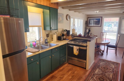 Harbor Springs Ski Chalet | HARBOR SPRINGS 3 BEDROOM/2 BATH COUNTRY CHALET