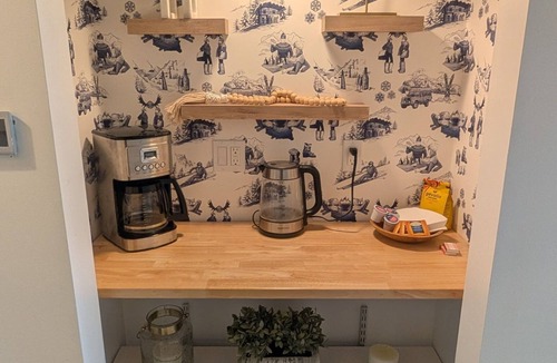 Harbor Springs Ski Chalet | Harbor Springs Escape, renovated chalet that sleeps 6, near Nubs & Boyne.