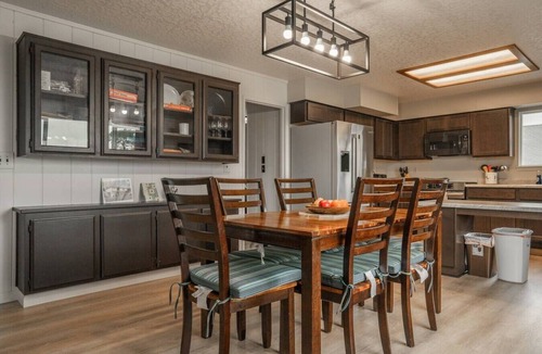 Crescent City Apartment | Harbor View Flat (Apt 3)