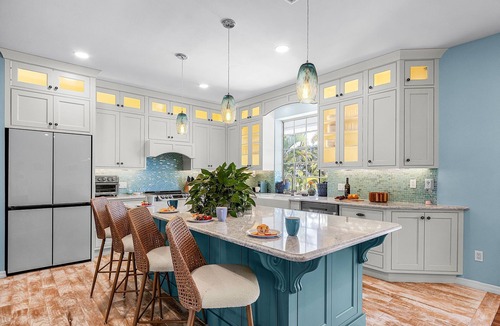 Historic District House | Harbor View Retreat with Heated Pool, Wraparound Decks & Sunset Vibes - Sunset Harbor - Roelens