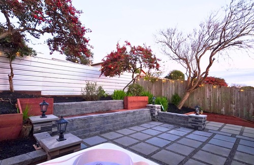 Old Town Cottage | Harbor View Retreat/Hot Tub/Fire Pit/Pet Friendly