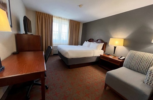 Sheboygan Hotel | Harbor Winds Hotel
