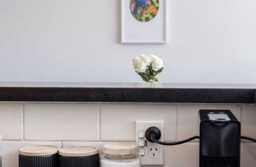 Auckland Central Business District Apartment | Harborfront Penthouse | Free Parking | Chill Vibes