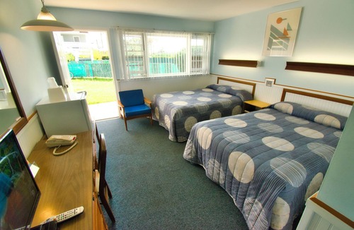 Culloden Shores Hotel | Harborside Motel